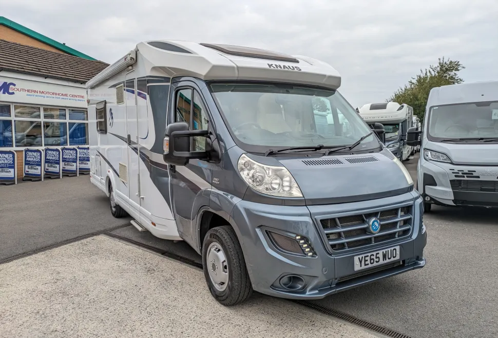 Knaus Sky TI 700 - Manual 2015