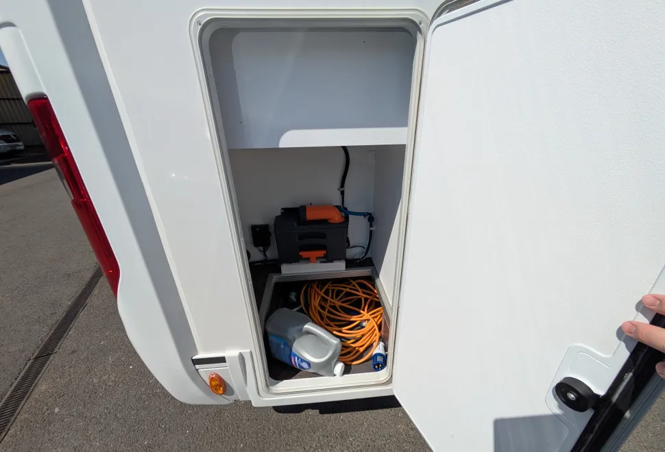 Adria Coral Plus S 670 SLT 2015