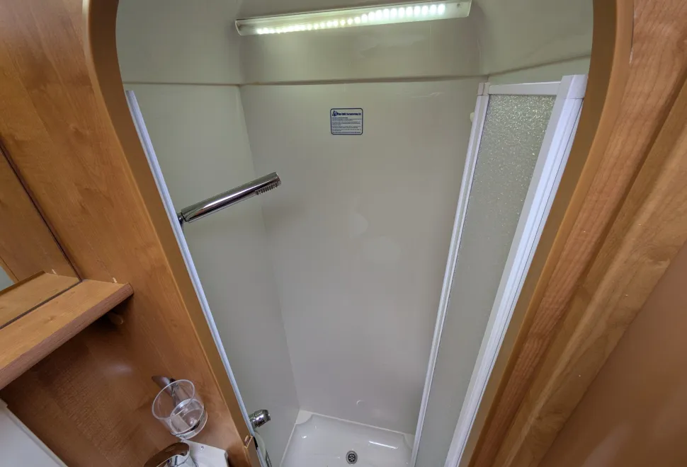Auto-Trail Tracker EKS Lo-Line - Manual 2011