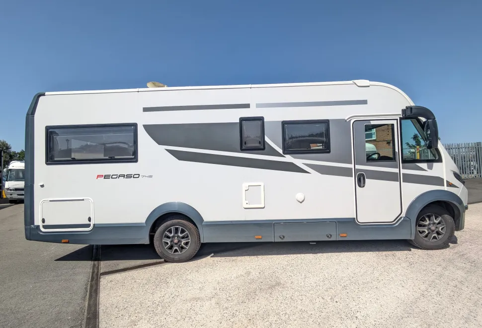 Roller Team Pegaso 745 - Manual 2021