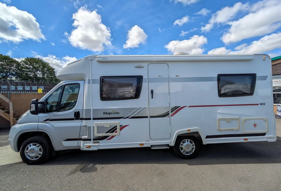 Elddis Majestic 165 - Manual 2014