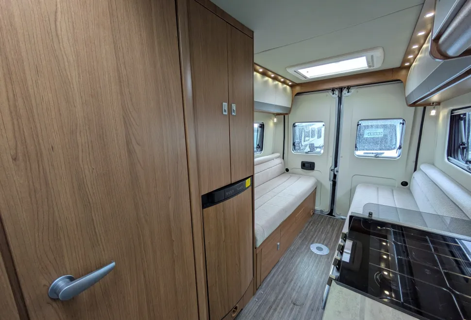 Auto-Trail V-Line 635 SE  - Manual 2018