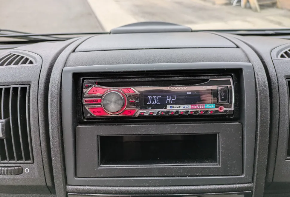 Knaus Sky TI 700 - Manual 2015