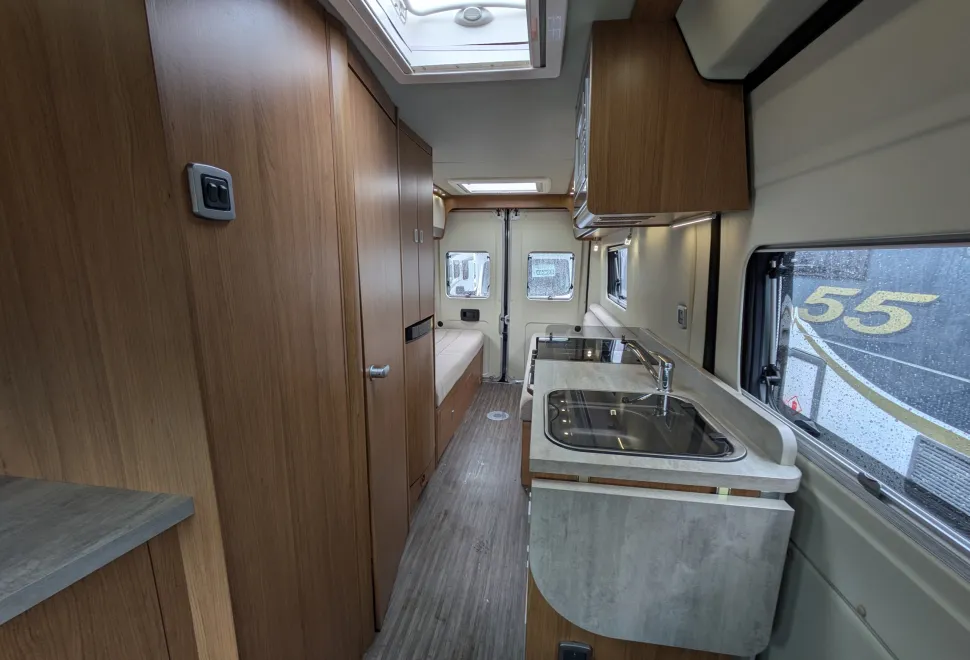 Auto-Trail V-Line 635 SE  - Manual 2018