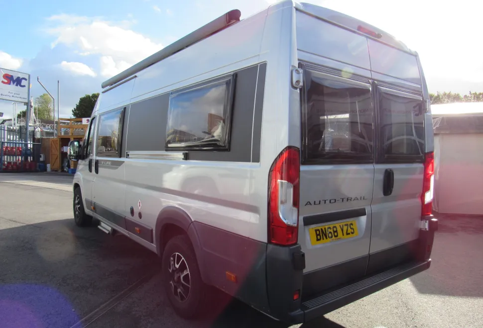 Auto-Trail V-Line 635 SE  - Manual 2018