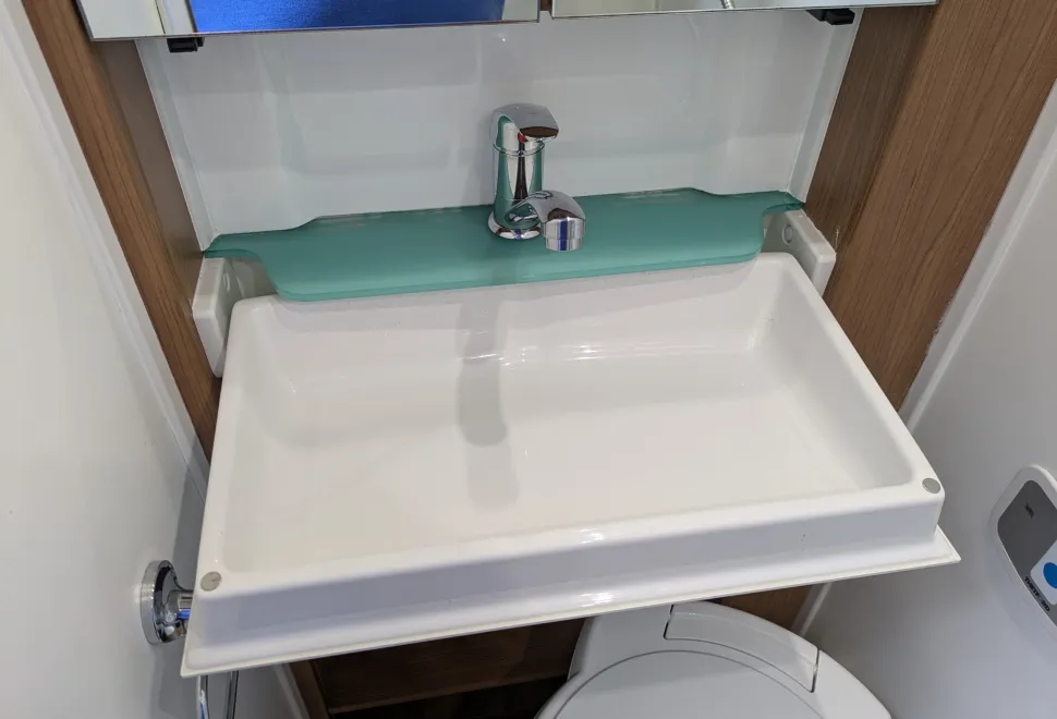 Auto-Trail V-Line 635 SE  - Manual 2018