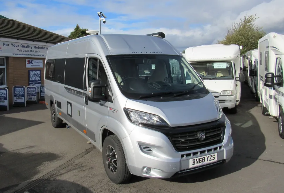 Auto-Trail V-Line 635 SE  - Manual 2018