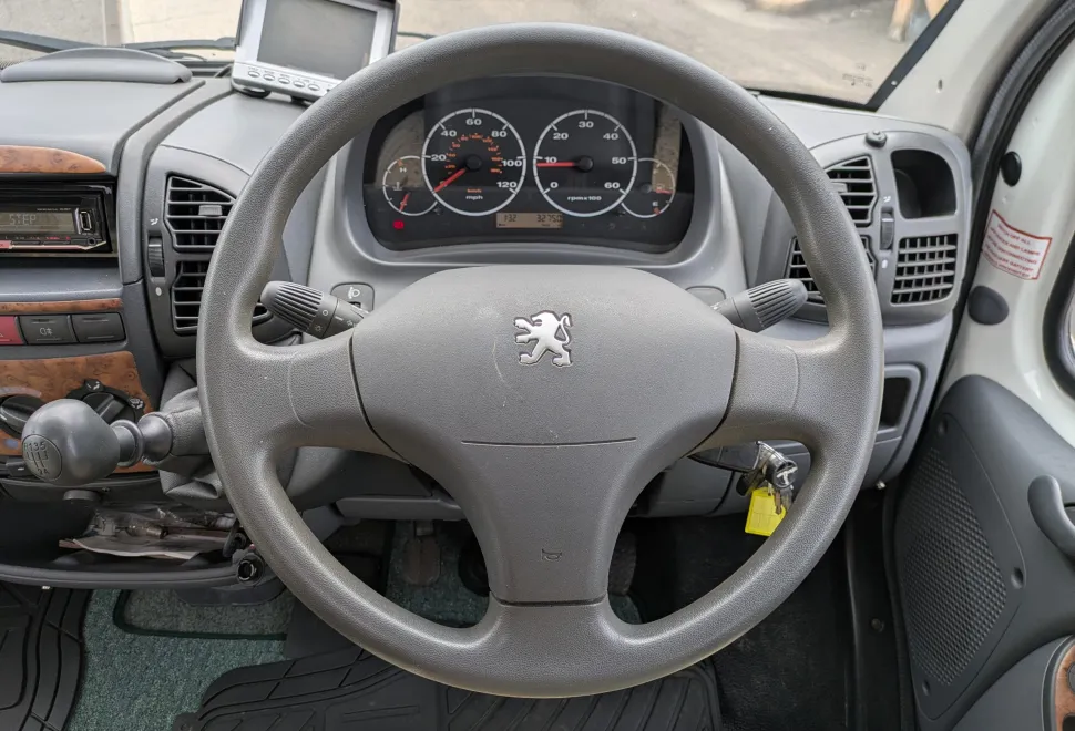 Auto-Sleepers Symbol - Manual 2004