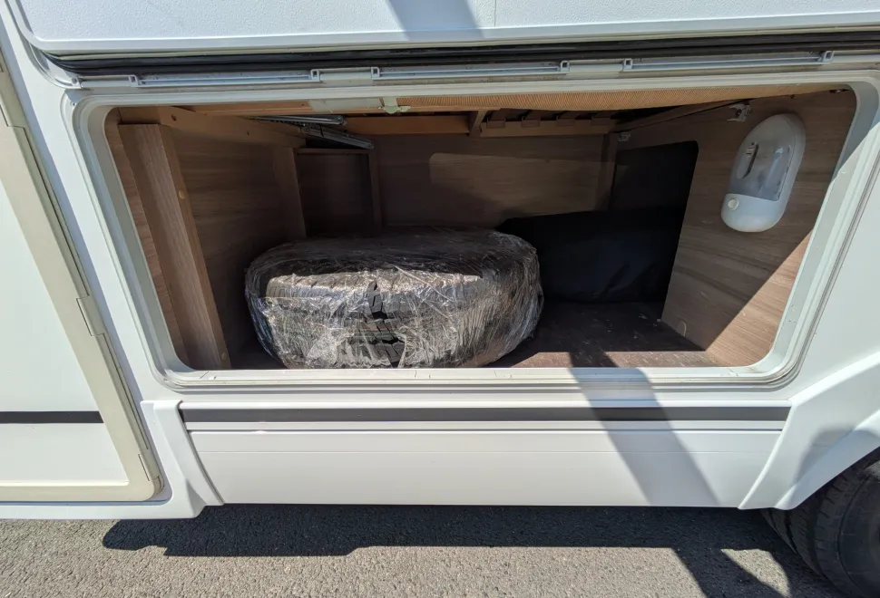 Adria Coral Plus S 670 SLT 2015