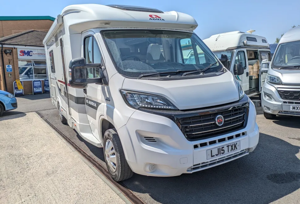 Adria Coral Plus S 670 SLT 2015