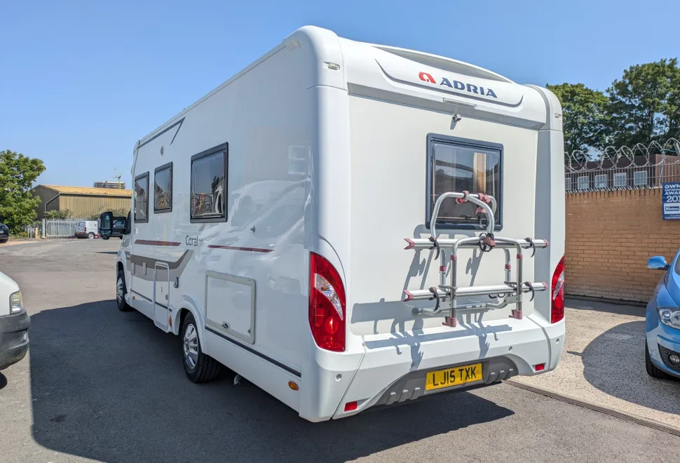 Adria Coral Plus S 670 SLT 2015
