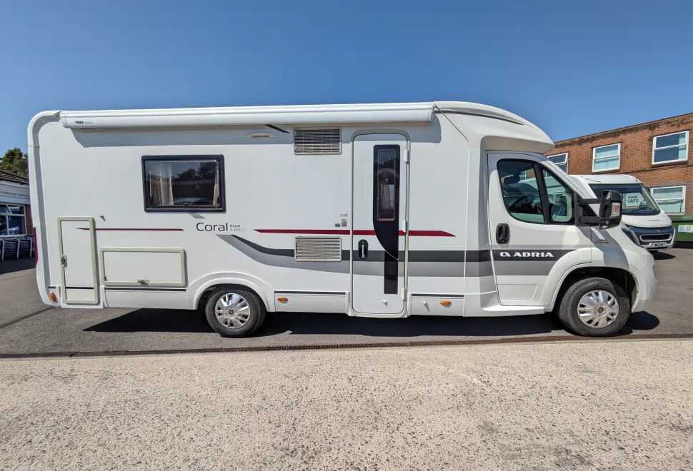 Adria Coral Plus S 670 SLT 2015