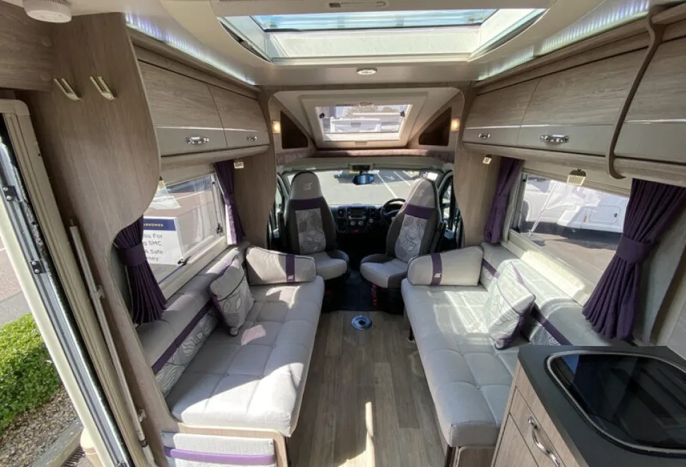 Auto-Sleepers Broadway FB  2021
