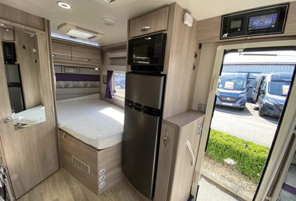 Auto-Sleepers Broadway FB  2021