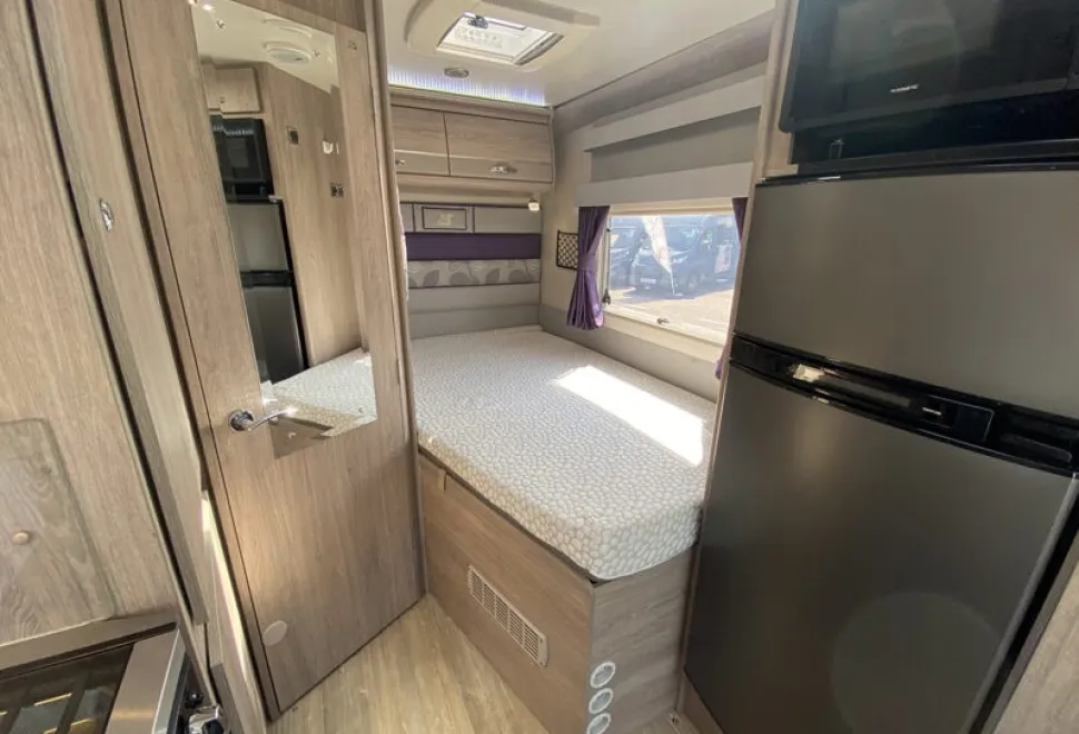 Auto-Sleepers Broadway FB  2021