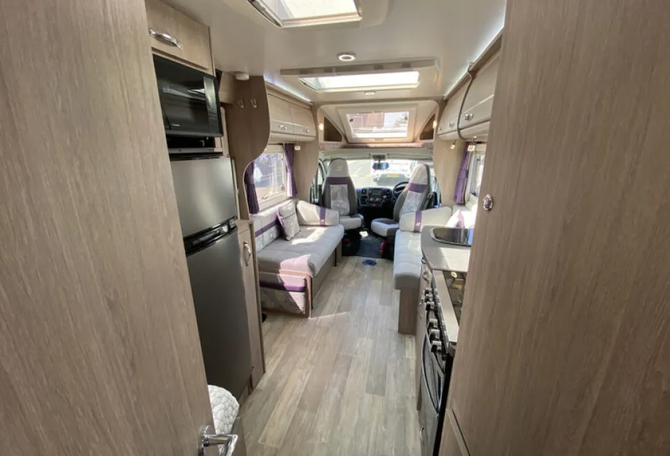 Auto-Sleepers Broadway FB  2021