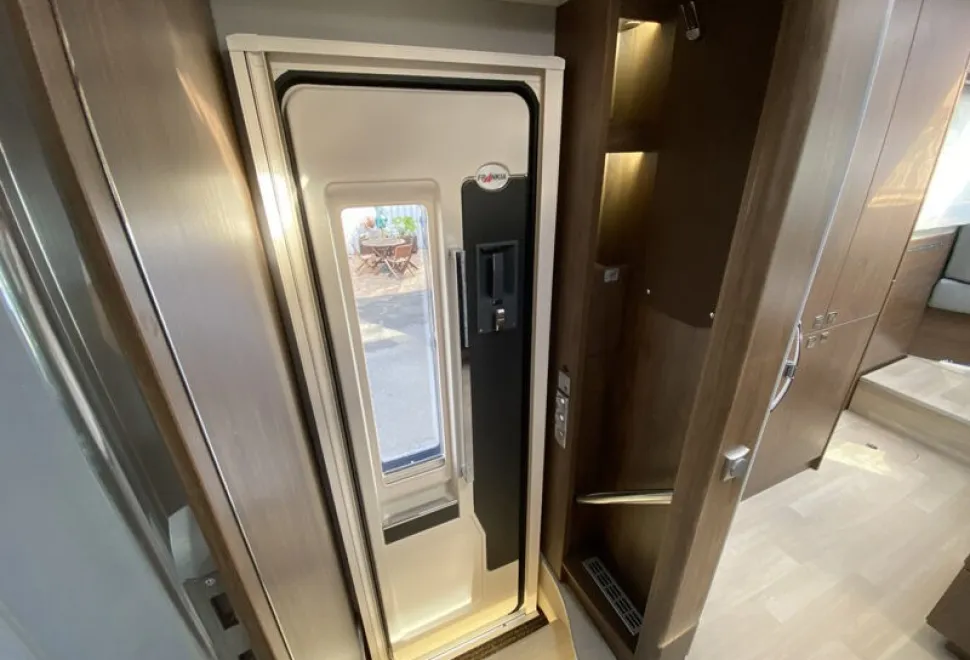 Frankia Platin I 8400 Plus 2025