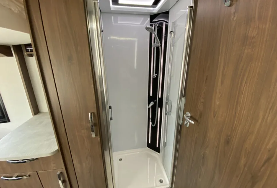 Frankia Platin I 8400 Plus 2025