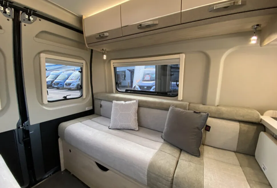Elddis Autoquest CV20 2025