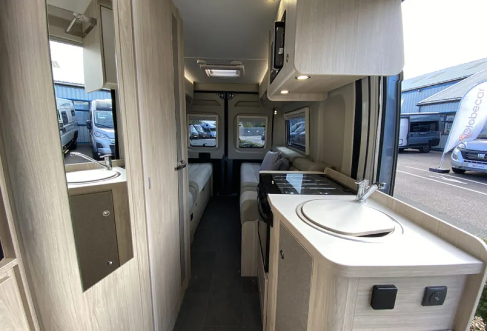 Elddis Autoquest CV20 2025