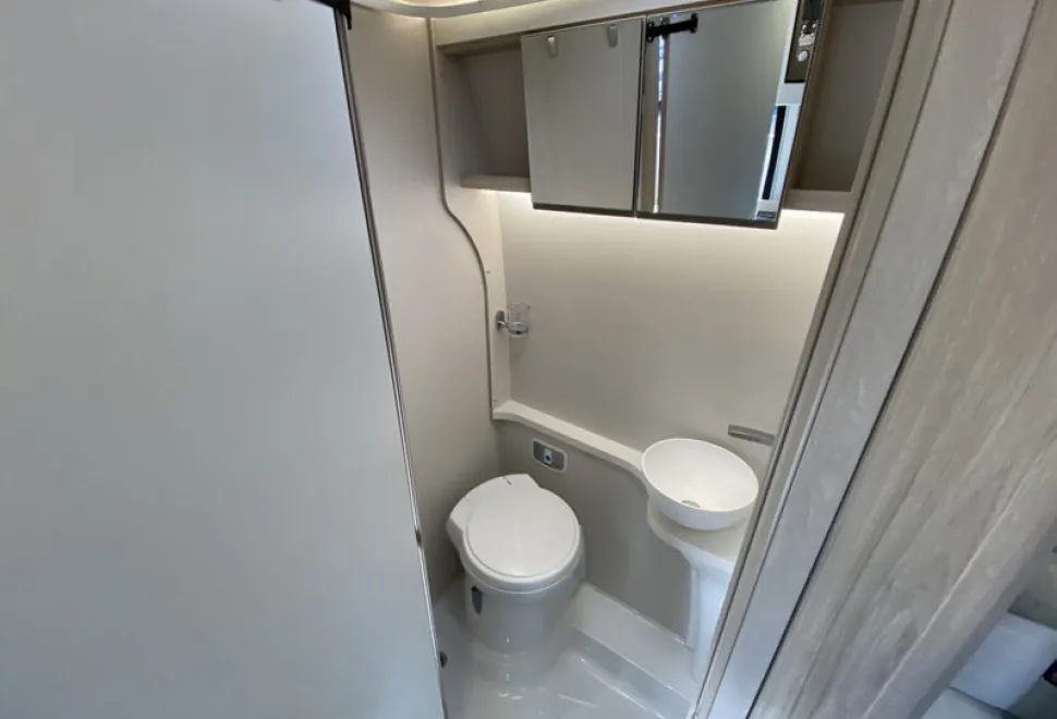 Elddis Autoquest CV20 2025
