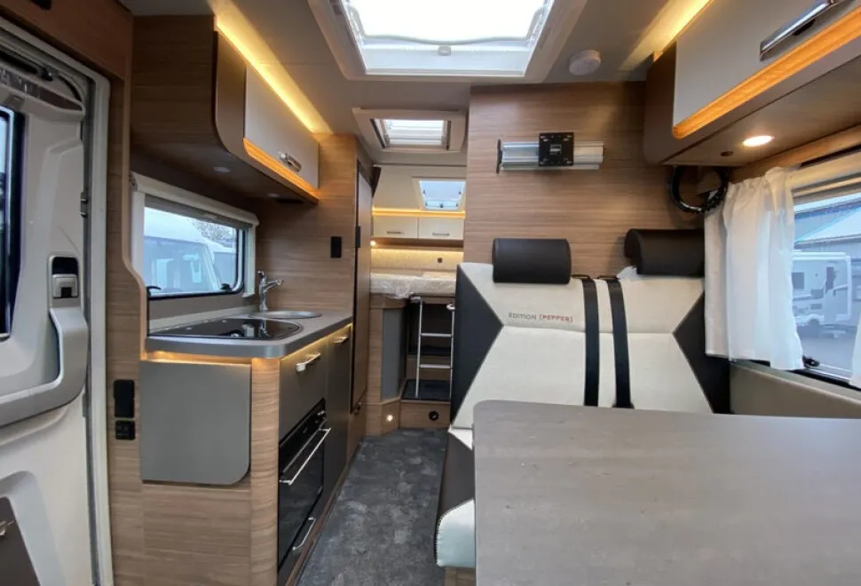 Weinsberg CaraCompact MB Edition 640 MEG [PEPPER] 2026