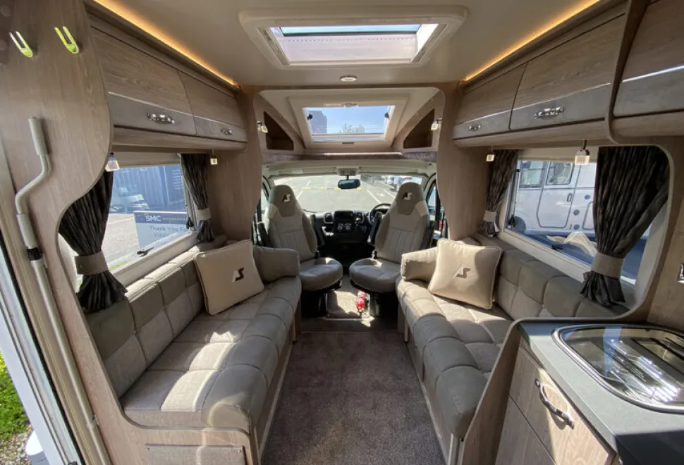 Auto-Sleepers Corinium FB  2025