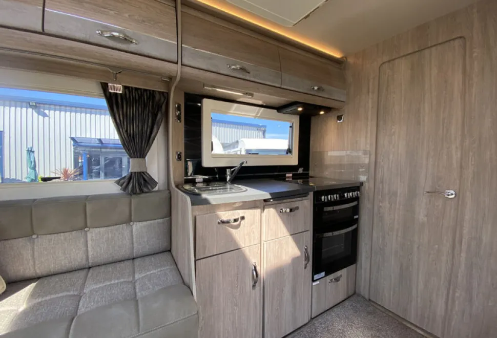 Auto-Sleepers Corinium FB  2025