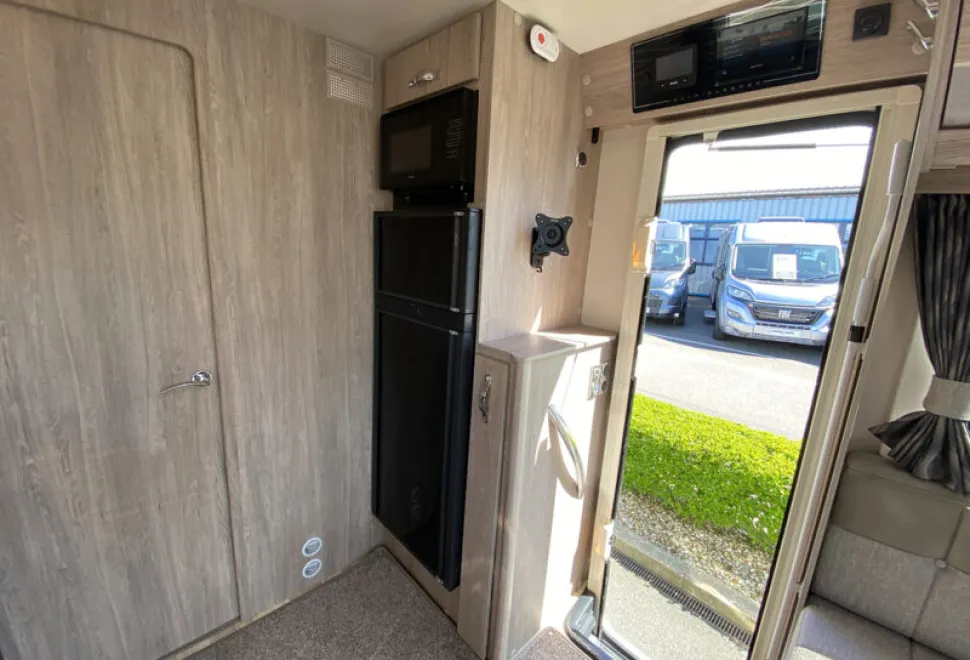 Auto-Sleepers Corinium FB  2025