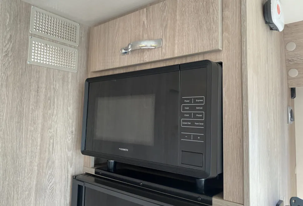 Auto-Sleepers Corinium FB  2025