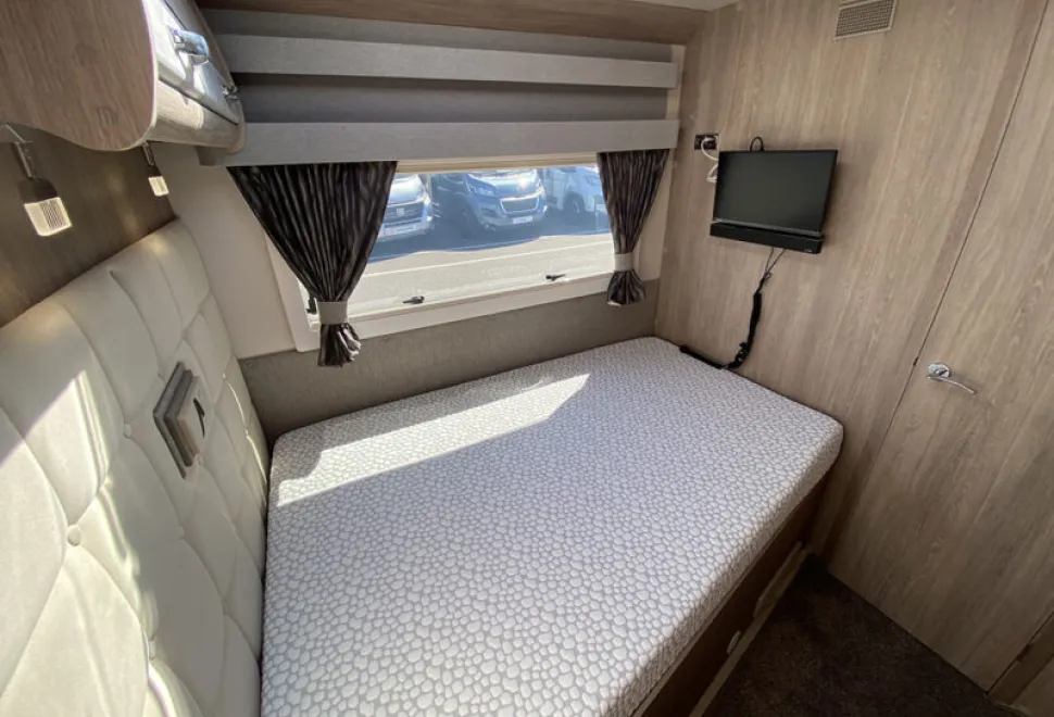 Auto-Sleepers Corinium FB  2025