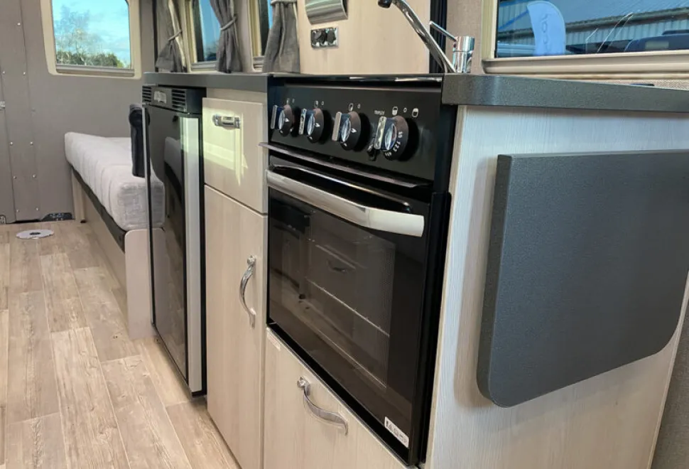 Auto-Sleepers Warwick XL  2026