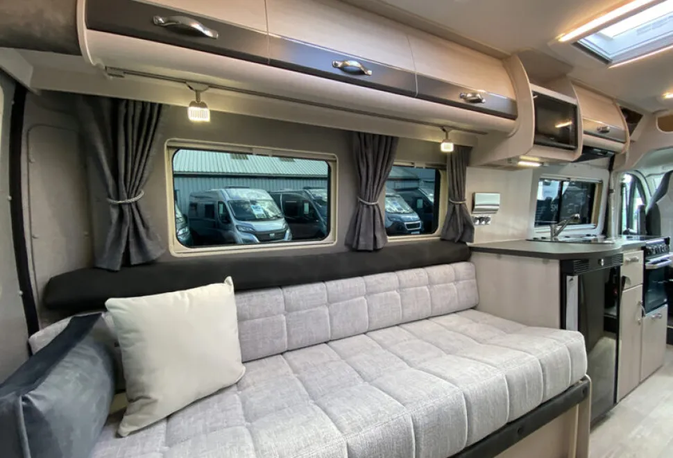 Auto-Sleepers Warwick XL  2026