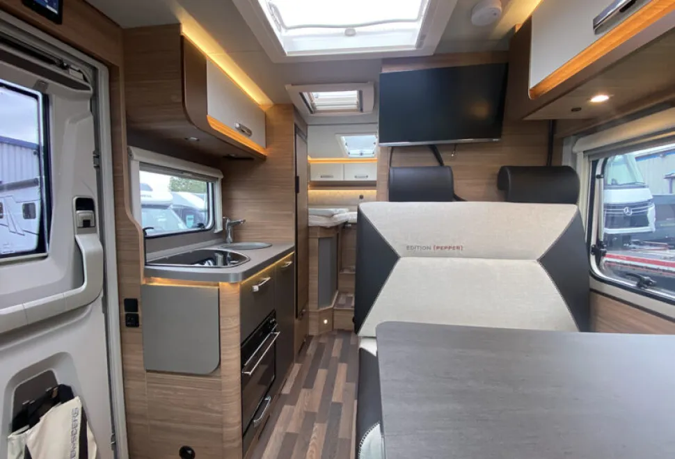 Weinsberg CaraCompact Edition 600 MEG [PEPPER] 2023