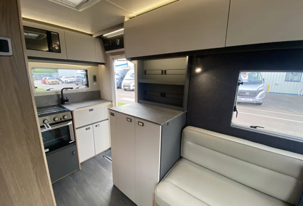 Auto-Trail Excel 620S 2025