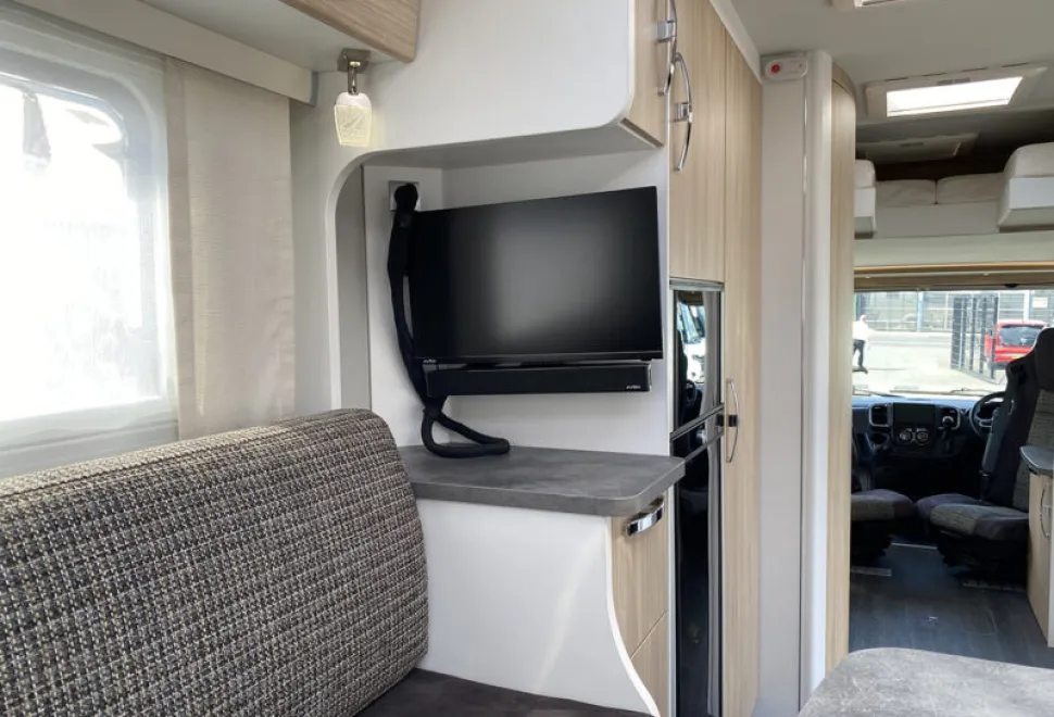 Frankia F-Line I 740 Plus 2024
