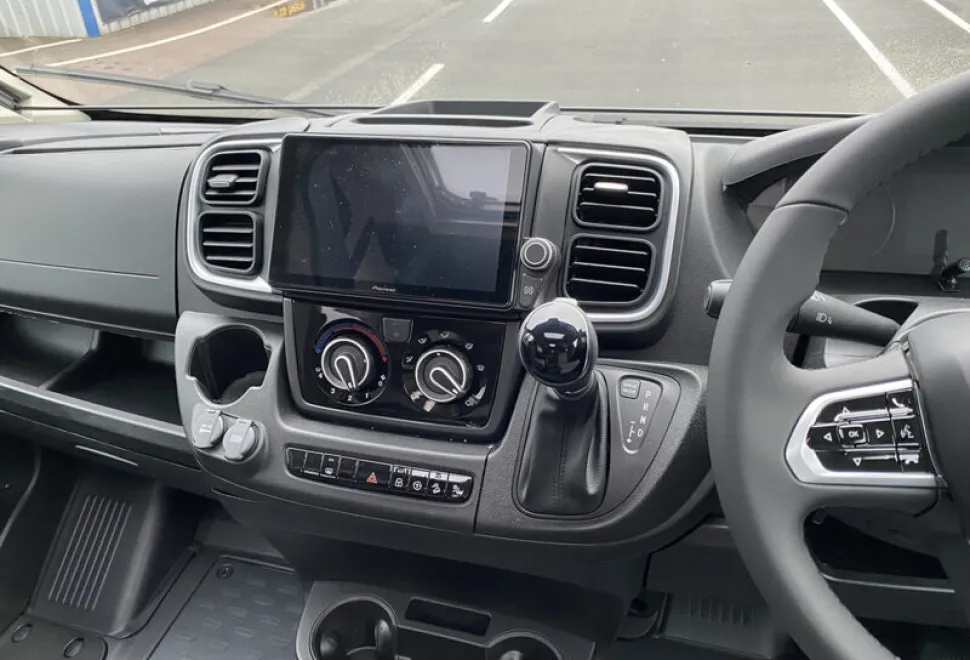 Knaus Live Ti Platinum Selection 650 MEG 2026