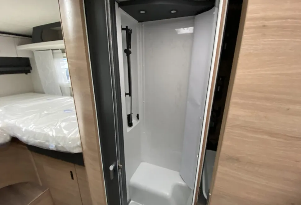 Knaus Live Ti Platinum Selection 650 MEG 2026