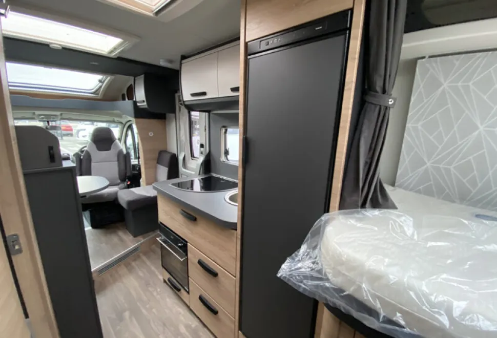 Knaus Live Ti Platinum Selection 650 MEG 2026