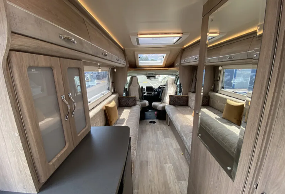 Auto-Sleepers Broadway EK TB LP  2026