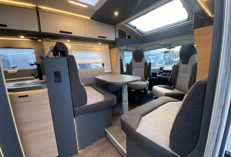 Knaus Live Ti Platinum Selection 700 MEG 2026