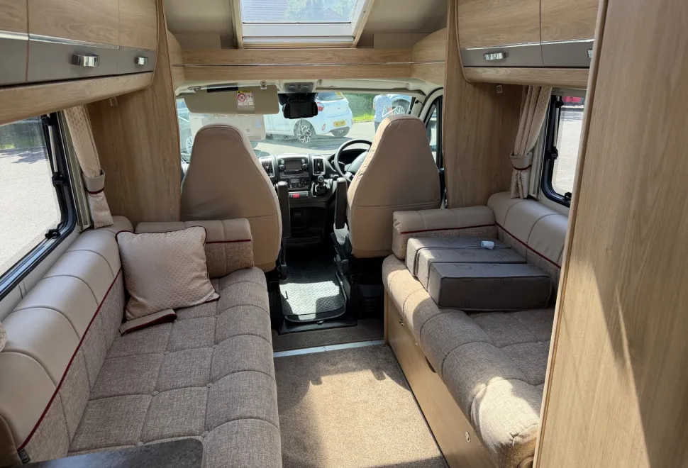 Elddis  Majestic 2018