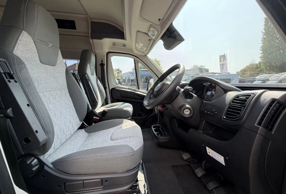 Auto-Trail Expedition 68 XL Flex 2026