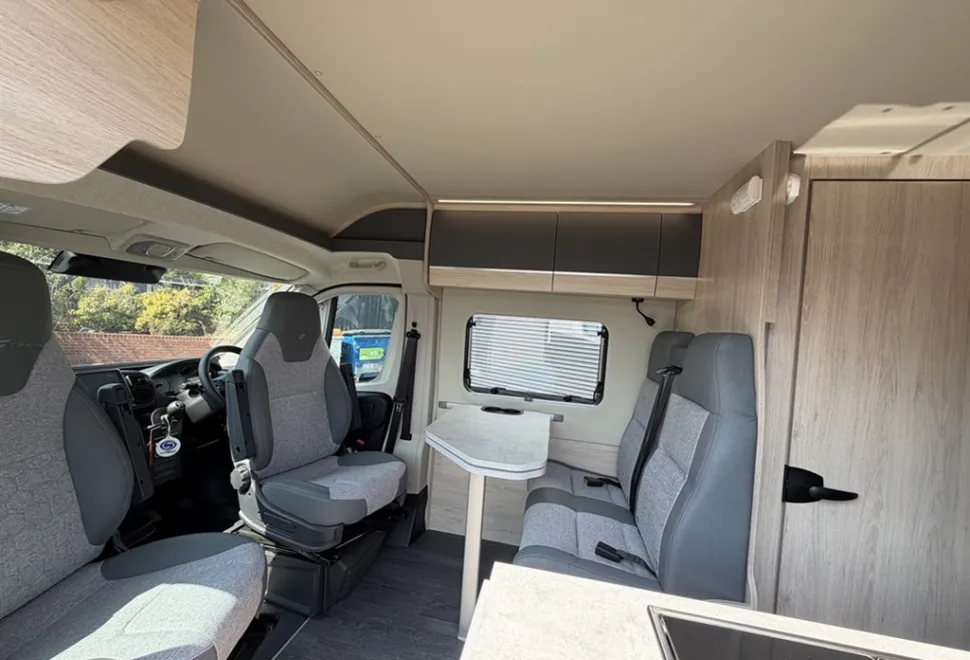 Auto-Trail Expedition 68 XL Flex 2026