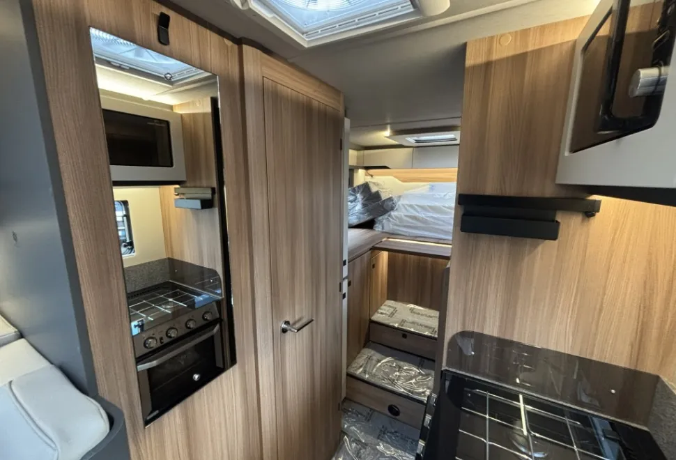 Auto-Trail Excel 690T 2026
