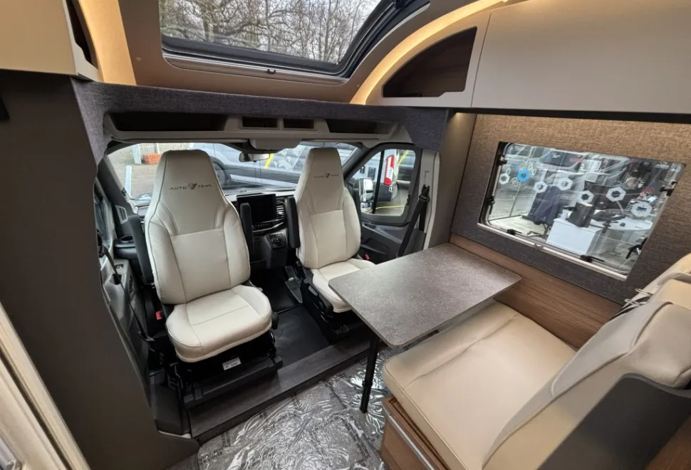 Auto-Trail Excel 690T 2026