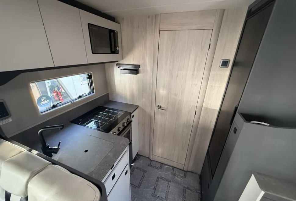 Auto-Trail F-Line F60 2026