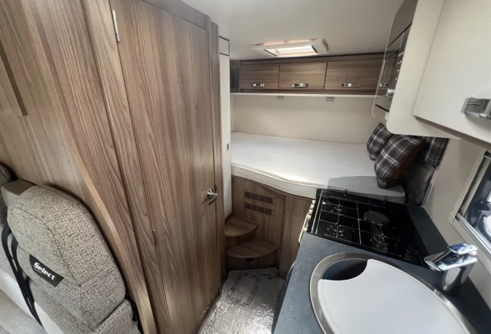 Swift Select Compact 205 2022
