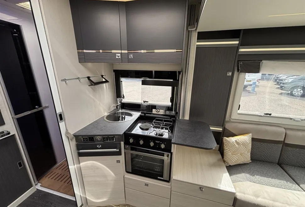 Chausson Titanium 630 Premium 2021