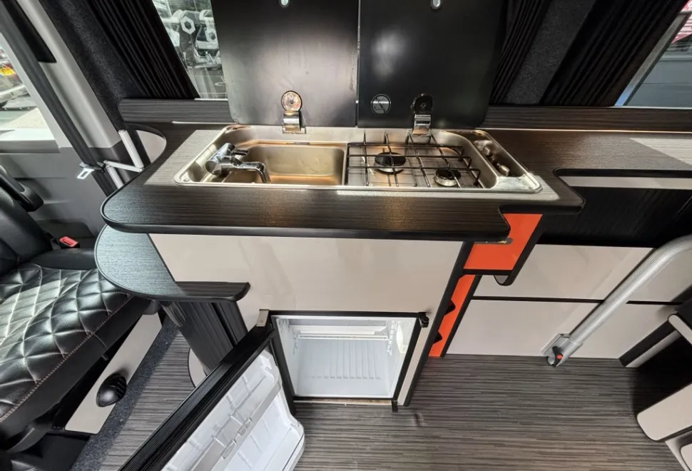 Camper King Santorini  2021